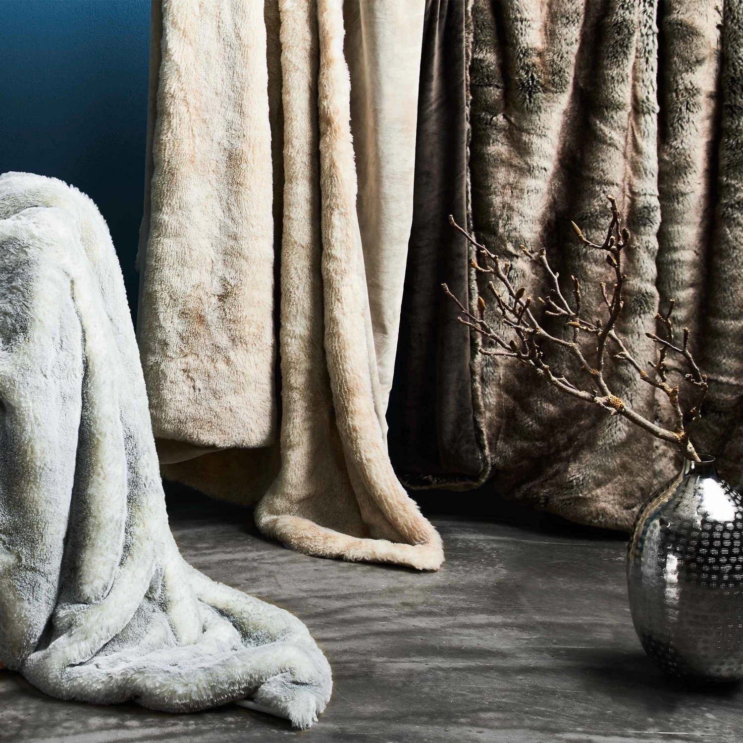 Vase Höhe 35 Cm INDIRA In Silber – Bild 7